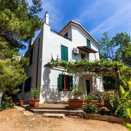 Spacious In Calabria With Swimming Pool *