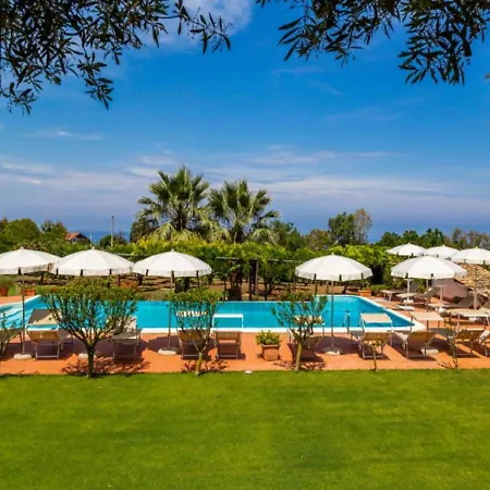 Villa Spacious In Calabria With Swimming Pool Ricadi