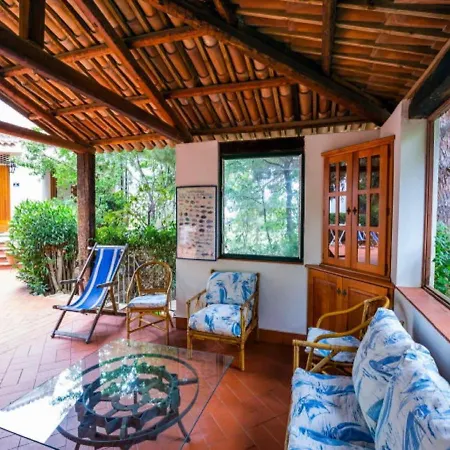 Villa Spacious In Calabria With Swimming Pool *