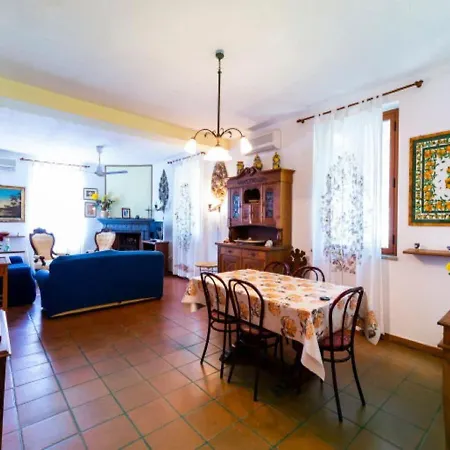 Spacious In Calabria With Swimming Pool
